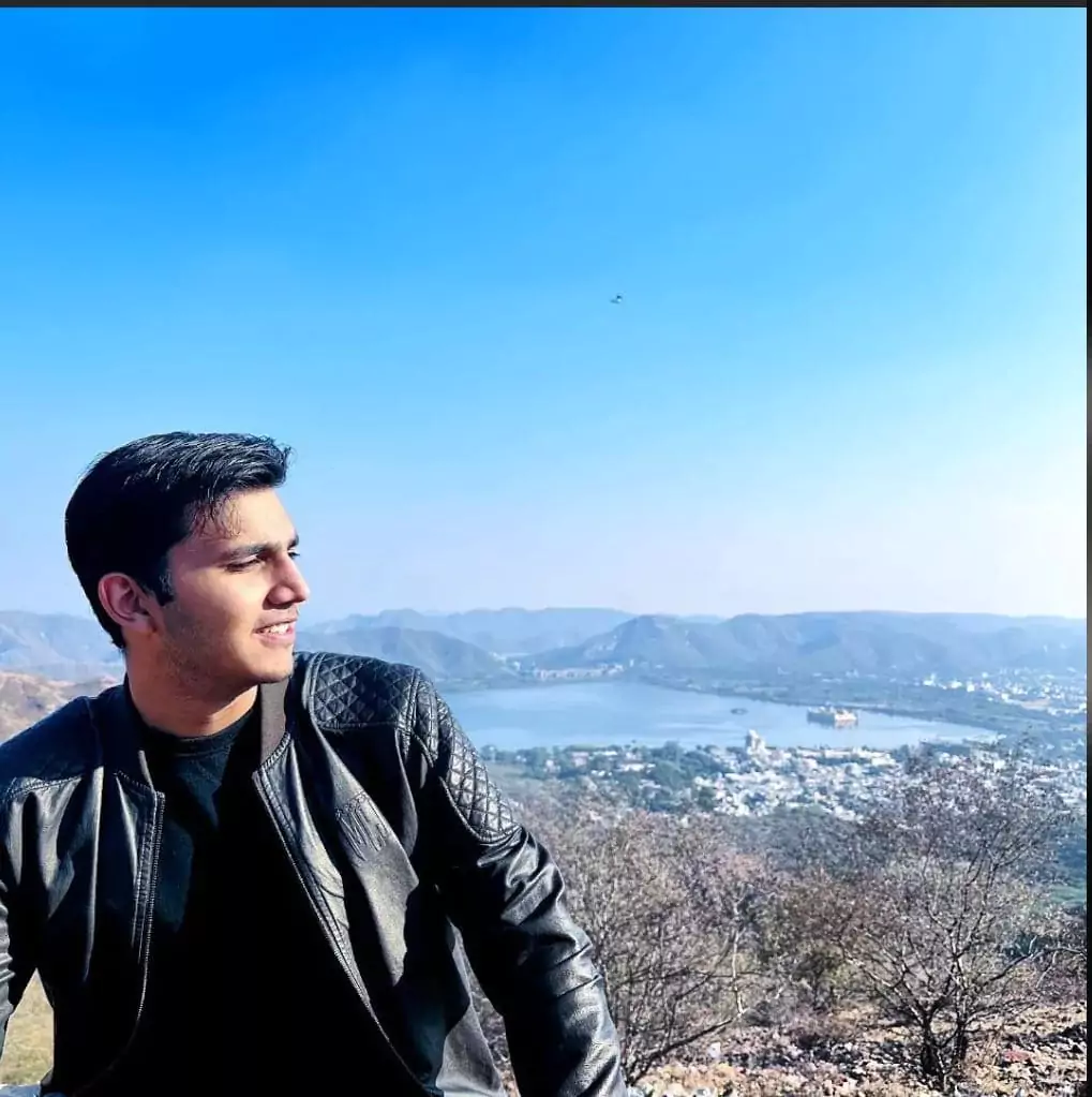 Abhimanyu Kaushik's profile
